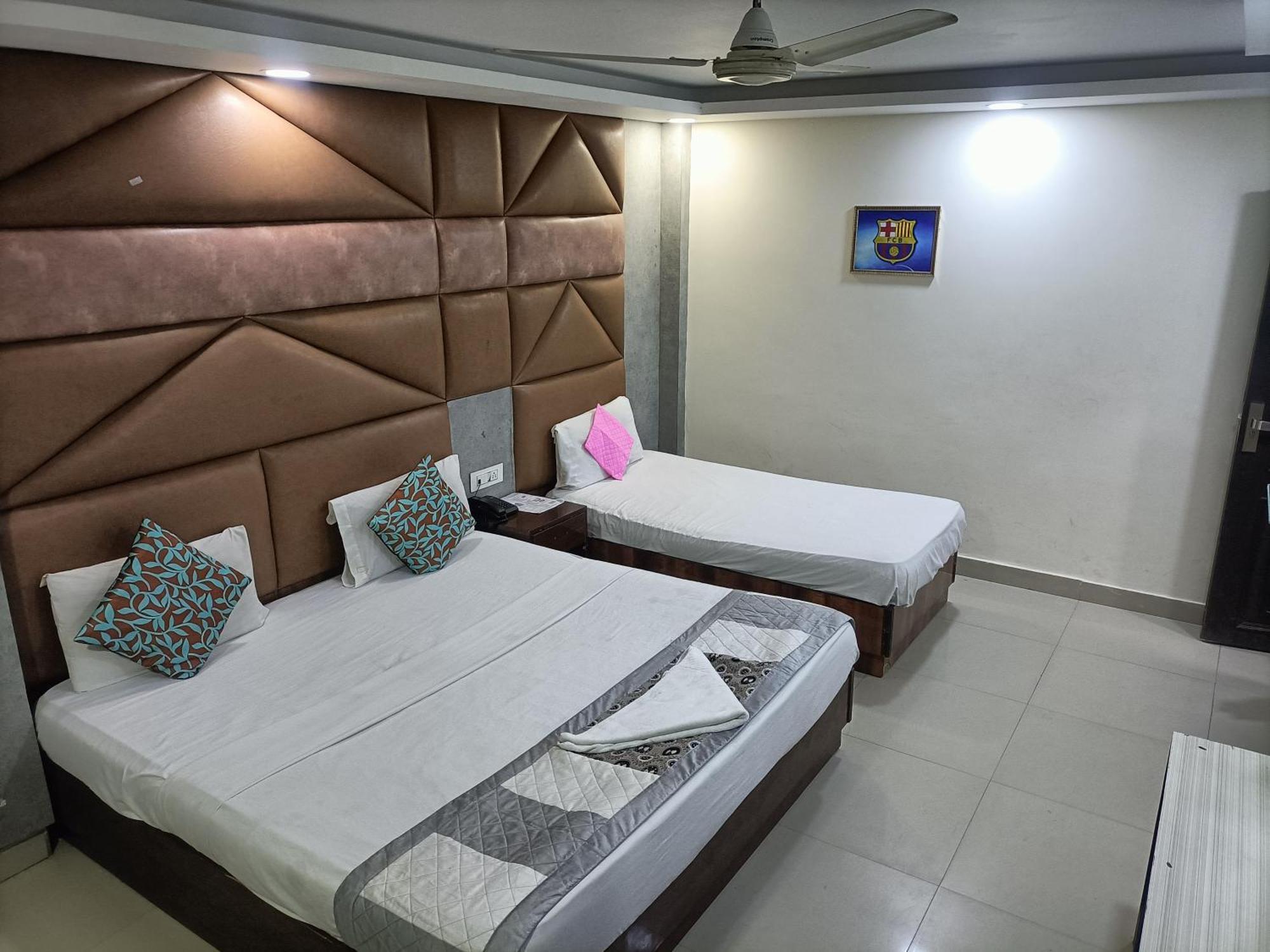 Hotel Krone A Family Hotel Near Igi Airport Delhi New Delhi Exterior foto