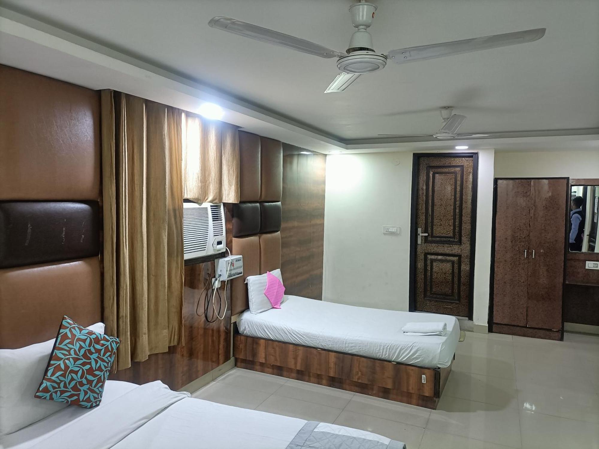 Hotel Krone A Family Hotel Near Igi Airport Delhi New Delhi Exterior foto
